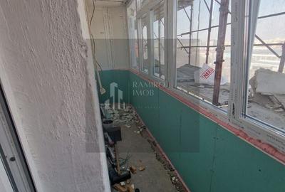 Apartament cu 3 camere semidecomandat în 1 Decembrie 1918 - 9