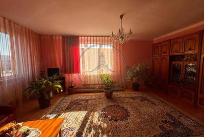 Casă cu Teren 1000 Mp în Central