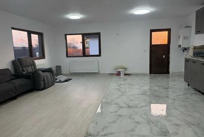 Casă cu Teren 500 Mp în Central - 4
