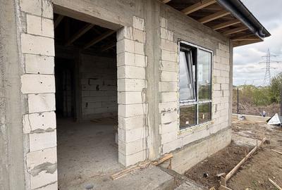 Casă cu 3 camere cu Teren 300 Mp în Central - 3