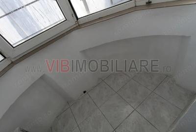 Calea Calarasilor - Piata Muncii - 2 balcoane - bloc mixt - 2