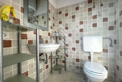 Vila cu terasa si piscina in Zadareni - 10