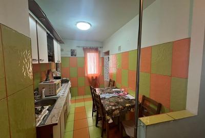 Apartament cu 3 camere decomandat în Gorjului - 3
