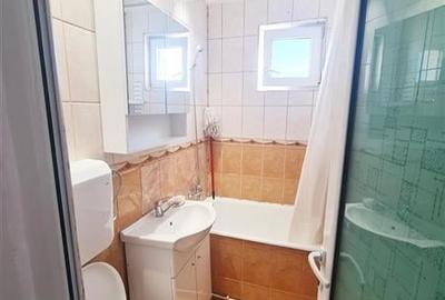 Apartament 3 camere, zona Tractorul - 11