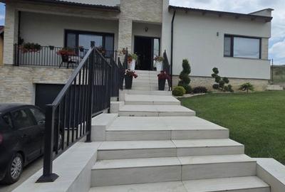 Casă cu 3 camere în Central - 6