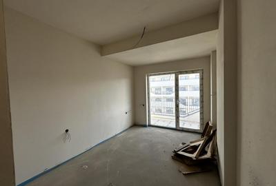 Apartament cu 3 camere semidecomandat în Florești - 4