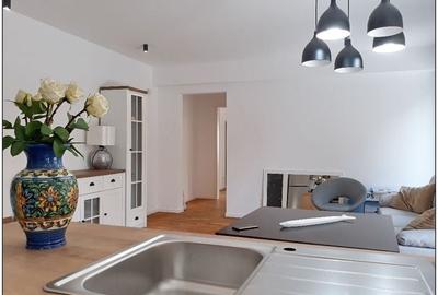 Apartament 3 camere  Central - Bloc Nou - 1