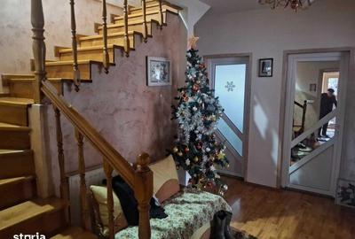 Casă cu 4 camere cu Teren 200 Mp în Central - 6