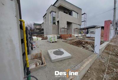 Casă cu Canalizare în Bucium