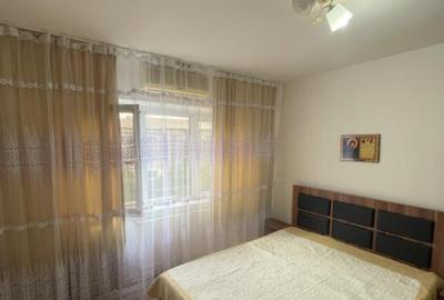 Apartament de vanzare, cu 2 camere decomandat, 50mp, etaj 4, - 4