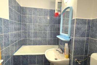 Apartament de vanzare, cu 2 camere, 40 mp utili, zona Carpati 1 - 6