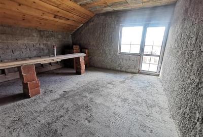 Casa la rosu cu 3 dormitoare, garaj si bransamente utilitati, Harman - 6