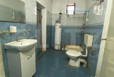 Casă cu 4 camere cu Teren 2400 Mp în Central - 2