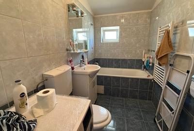 Apartament 2 camere, zona Dambovita, comision0% - 6