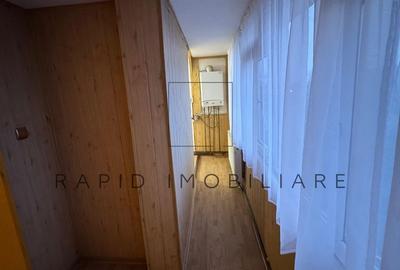 Apartament cu 3 camere decomandat în Micro 13 - 1