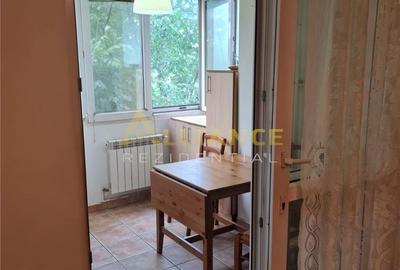 Garsonieră, mobilată în Titan - 1