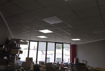 Spațiu comercial, de 210 mp, în Central - 3