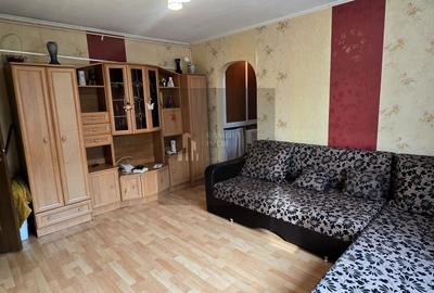 Apartament cu 2 camere semidecomandat, mobilat în Berceni