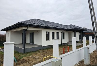 Casă cu 4 camere în Central - 8