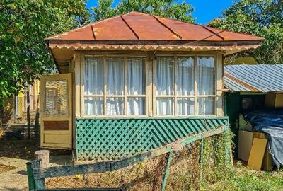 Teren intravilan 2100mp + casa + anexe 30.000 euro - 2