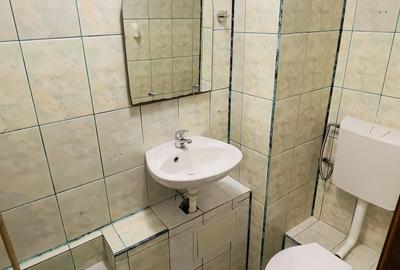 Apartament cu 3 camere decomandat în Soarelui