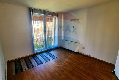 Birou, de 48 mp, în Traian - 3