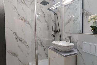 Apartament cu 4 camere decomandat în Decebal