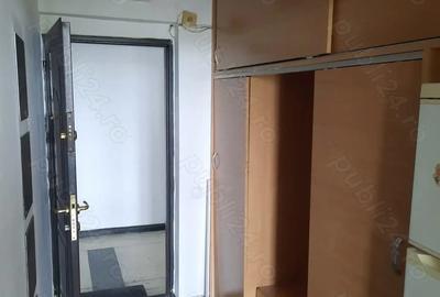 Garsonieră decomandată în Titan - 8