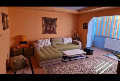 Apartament cu 3 camere semidecomandat în Central - 3