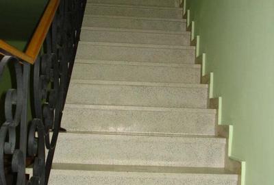Casă cu 6 camere cu Teren 2110 Mp în Lazuri - 4