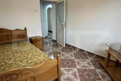 Apartament cu 3 camere decomandat în Galata - 7