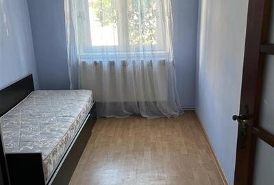 Apartament 3 camere decomandat zona Vasile Aaron - 4