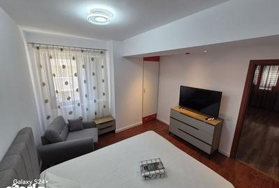 Apartament cu 3 camere decomandat în Central - 2