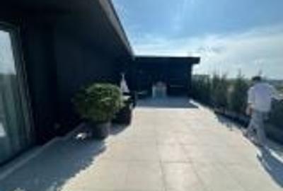 Penthouse cu 3 camere decomandat în Sisești - 4