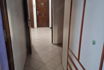 Apartament cu 3 camere în Lipovei