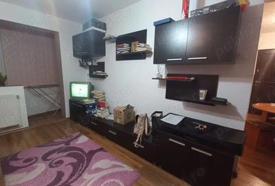 De inchiriat apartament 3 cam. - 1