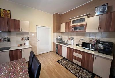 Casa spatioasa P+M, 6 camere, 236 mp, in cartierul Titulescu - 11