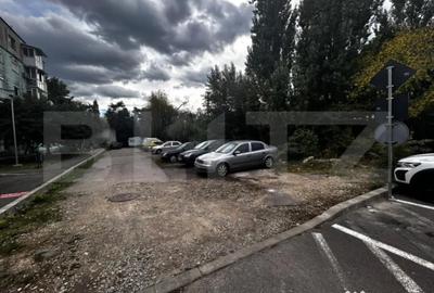 Teren de 702 mp, în 9 Mai