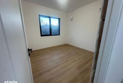 Casă cu 4 camere cu Teren 50 Mp în Drumul Taberei - 10