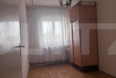 Apartament cu 3 camere, 56 mp, zona Lipovei