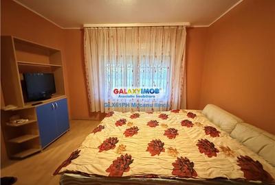 Casă cu 3 camere cu Teren 80 Mp în Mihai Bravu - 2