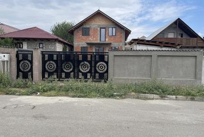 Casă cu 3 camere cu Teren 300 Mp în Central - 7