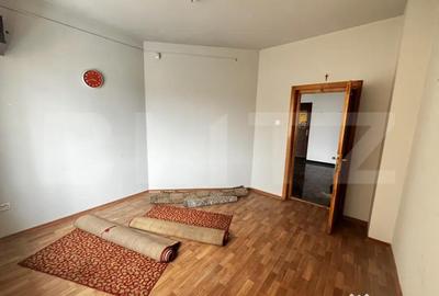 Casă cu 7 camere cu Teren 567 Mp în Lazuri - 9