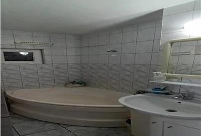 Apartament cu 2 camere, decomandat - zona Tractorul - 9