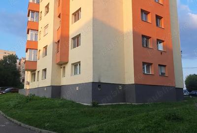 Apartament cu 3 camere decomandat în Hunedoara