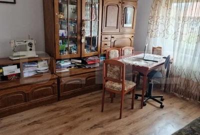 Apartament de vanzare cu 3 camere, 76 mp utili, zona Carpati 2 - 1