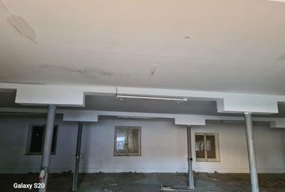 Casă cu 4 camere cu Teren 1000 Mp în Central - 3