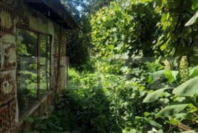 Casă cu 7 camere cu Teren 500 Mp în Central