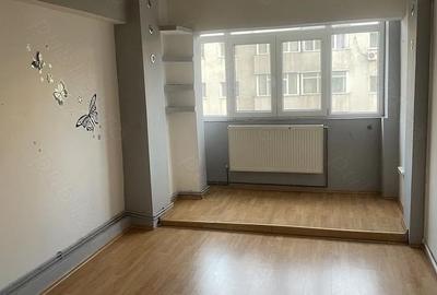 Apartament cu 4 camere decomandat în Galata - 1