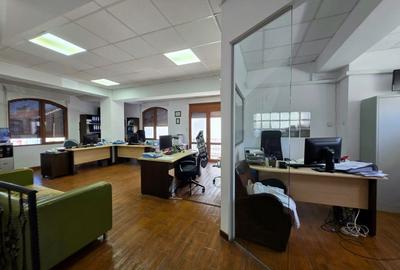 Spatiu comercial de inchiriat - Ultracentral, 156 mp, ideal birouri,